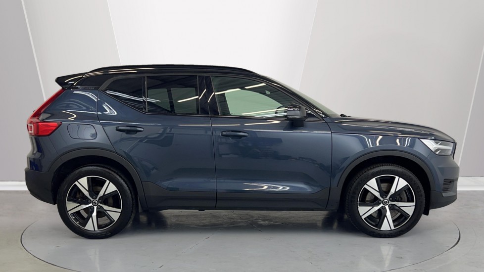Used Volvo XC40 2021 for sale - 76528932: Photo 3