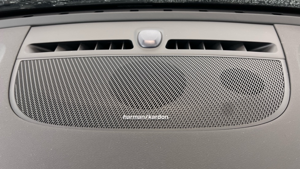 Used Volvo XC40 2025 for sale - 77950584: Photo 25