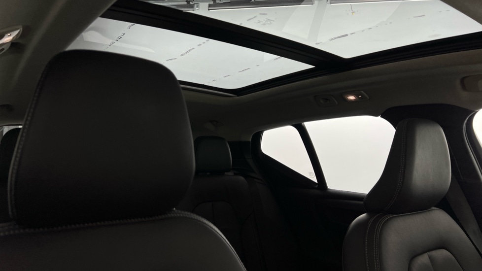 Used Volvo XC40 2025 for sale - 77950584: Photo 30