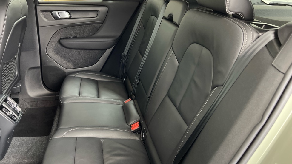 Used Volvo XC40 2025 for sale - 77950584: Photo 32