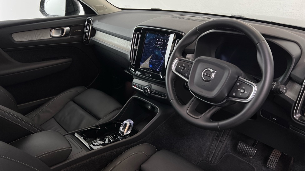 Used Volvo XC40 2025 for sale - 77950584: Photo 4