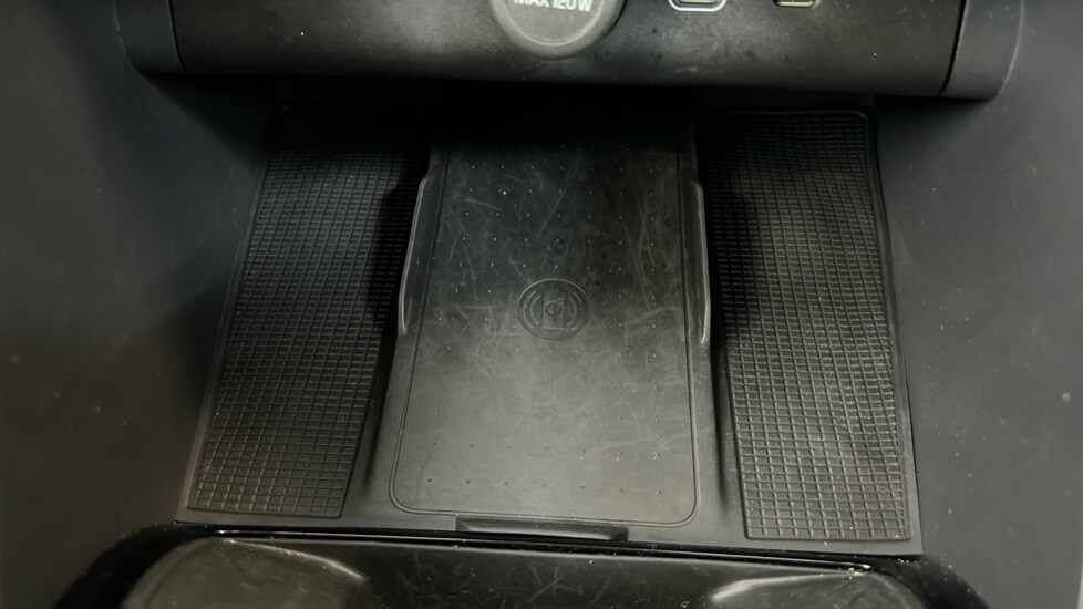 Used Volvo XC40 2025 for sale - 77950584: Photo 40