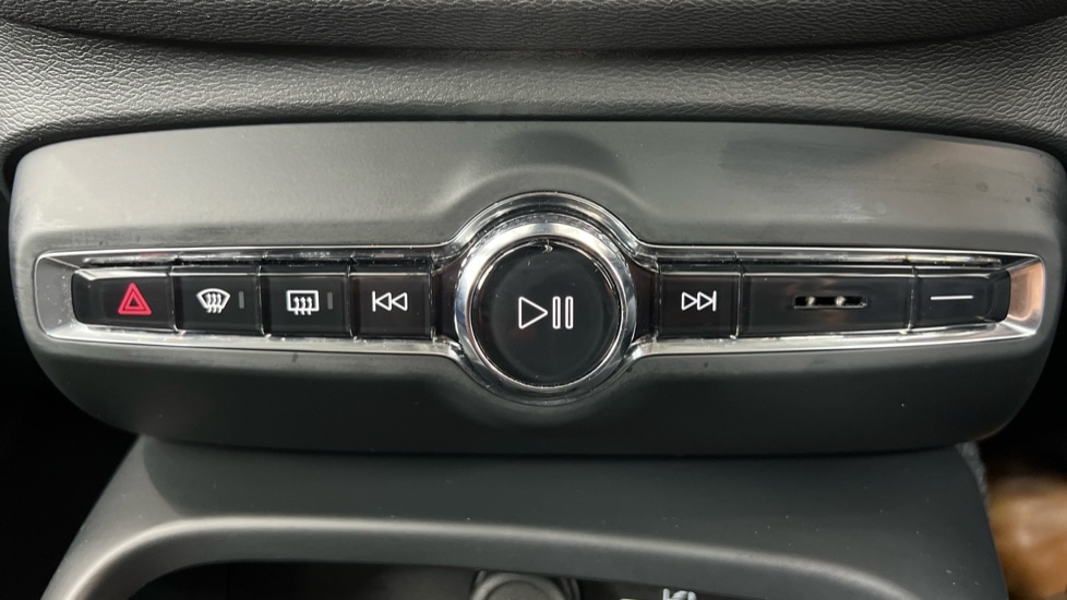 Used Volvo XC40 2025 for sale - 77950584: Photo 45