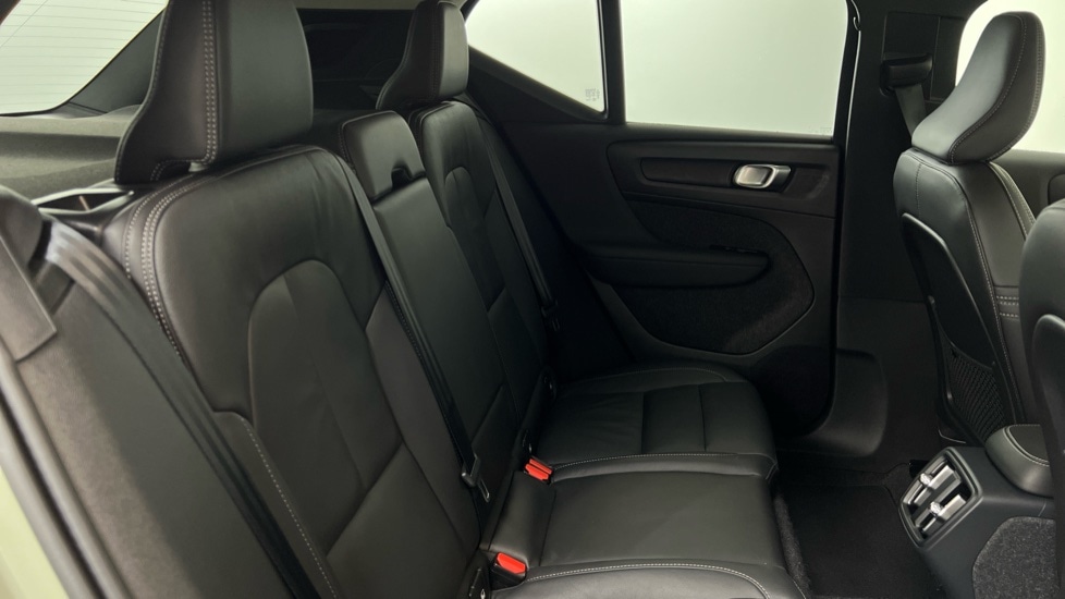 Used Volvo XC40 2025 for sale - 77950584: Photo 6