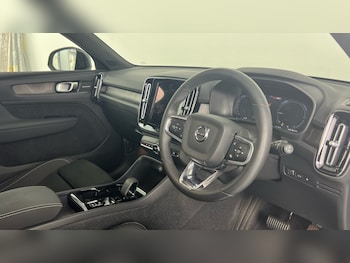 Used Volvo XC40 2023 for sale - 79213398: Photo