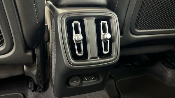 Used Volvo XC40 2022 for sale - 76161223: Photo 15