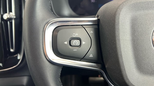 Used Volvo XC40 2022 for sale - 76161223: Photo 21