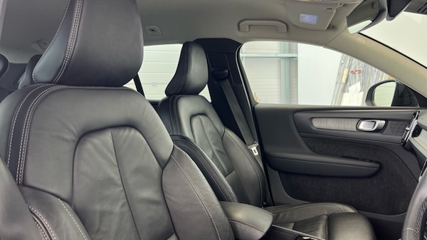 Used Volvo XC40 2022 for sale - 76161223: Photo 31