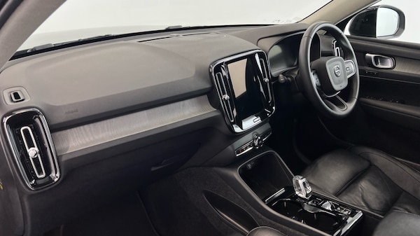 Used Volvo XC40 2022 for sale - 76161223: Photo 36