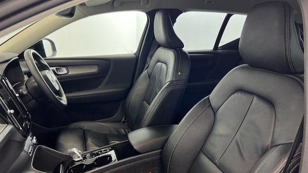 Used Volvo XC40 2022 for sale - 76161223: Photo 37