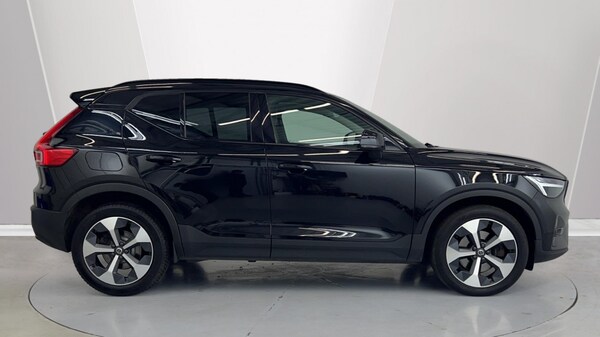Used Volvo XC40 2022 for sale - 76161223: Photo 3