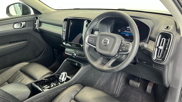 Used Volvo XC40 2022 for sale - 76161223: Photo 4