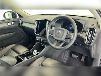Used Volvo XC40 2022 for sale - 76161223: Photo 4