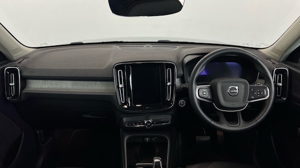 Used Volvo XC40 2022 for sale - 76161223: Photo 5