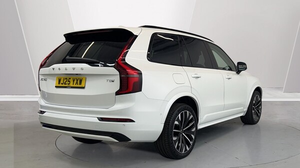 Used Volvo XC90 2025 for sale - 76168670: Photo 2