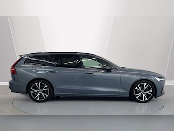 Used Volvo V60 2022 for sale - 76112342: Photo