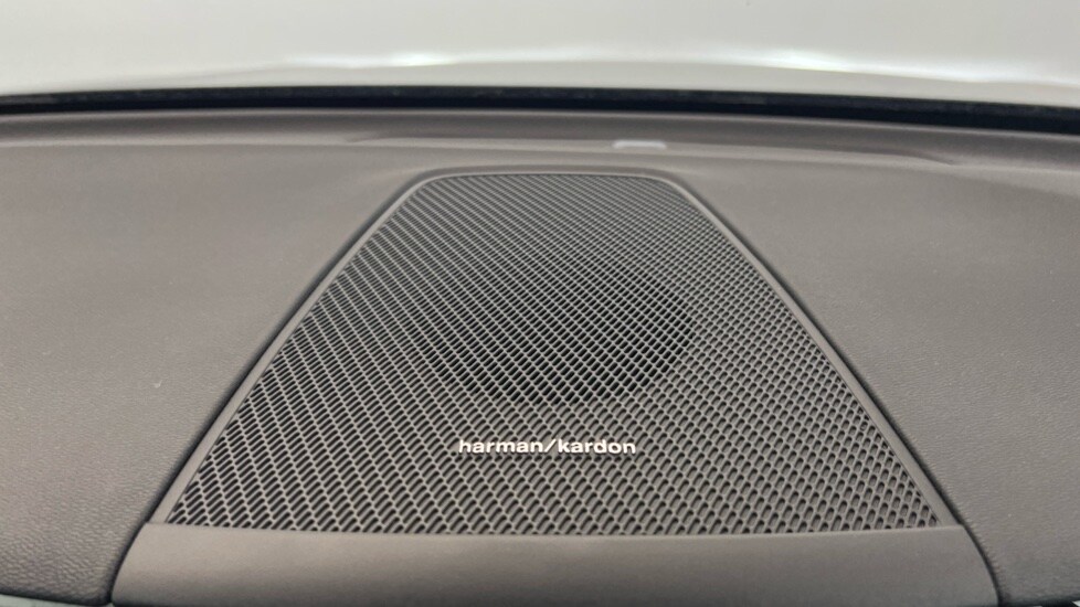 Used Volvo XC60 2024 for sale - 77995000: Photo 25