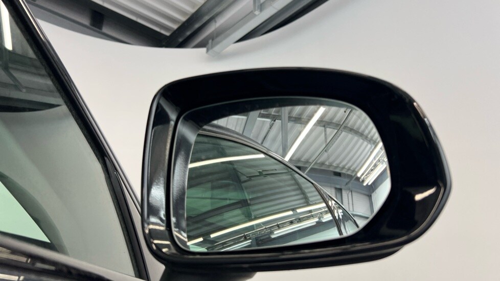 Used Volvo XC60 2024 for sale - 77995000: Photo 31