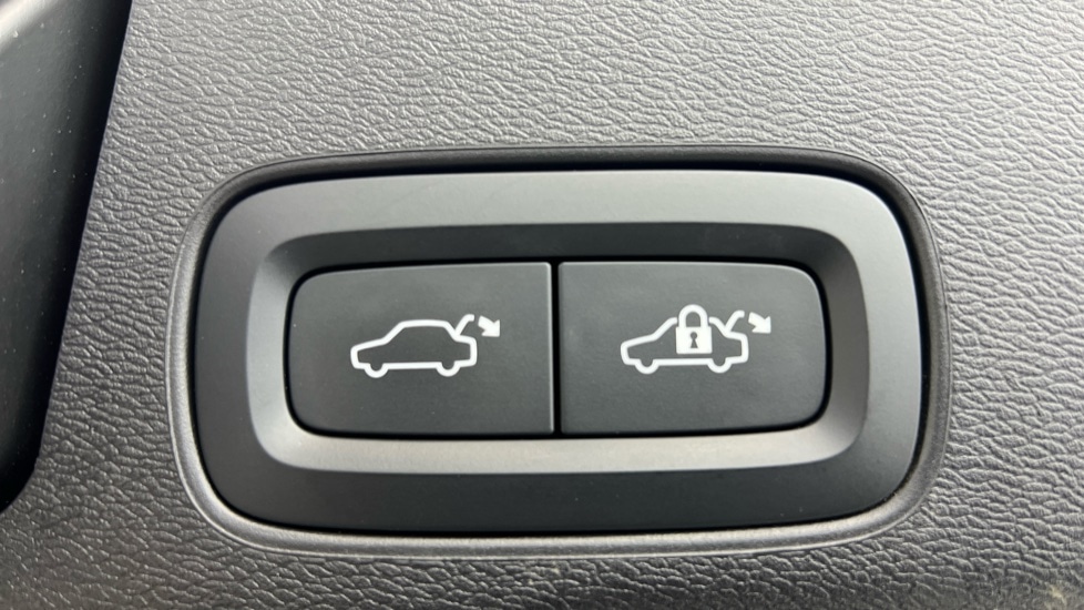 Used Volvo XC60 2024 for sale - 77995000: Photo 34