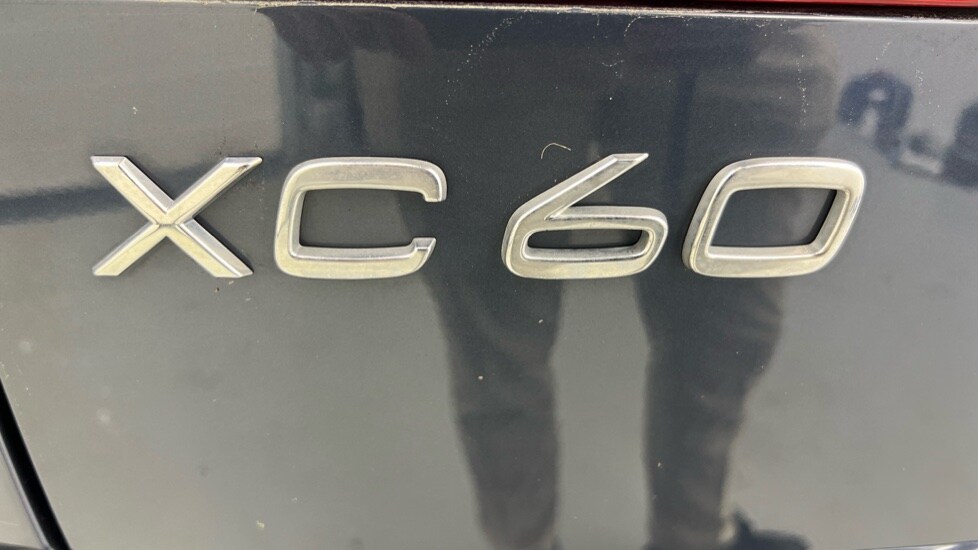 Used Volvo XC60 2024 for sale - 77995000: Photo 51