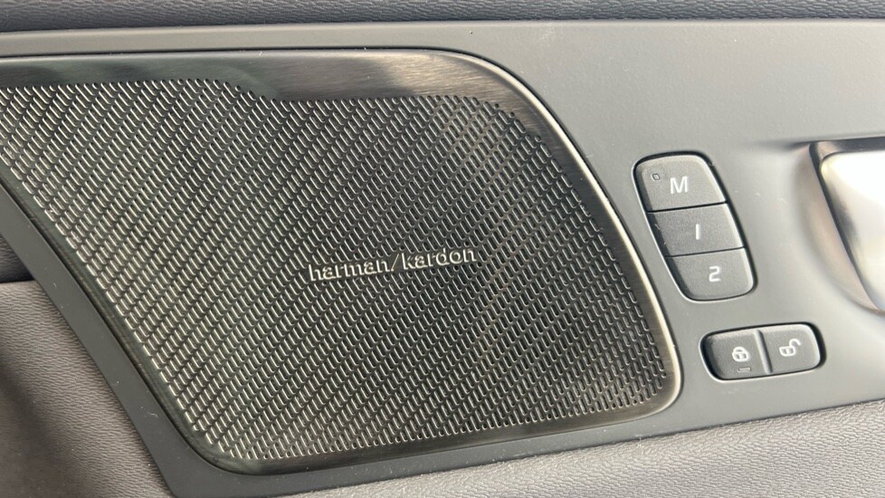 Used Volvo XC60 2024 for sale - 77995000: Photo 66