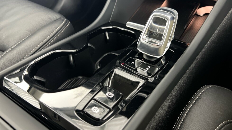 Used Volvo XC40 2022 for sale - 77581215: Photo 25