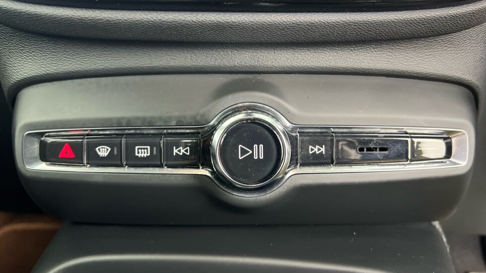 Used Volvo XC40 2022 for sale - 77581215: Photo 59