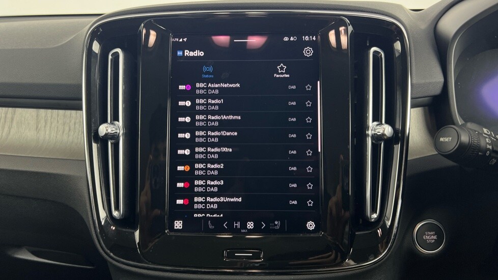 Used Volvo XC40 2022 for sale - 77581215: Photo 64