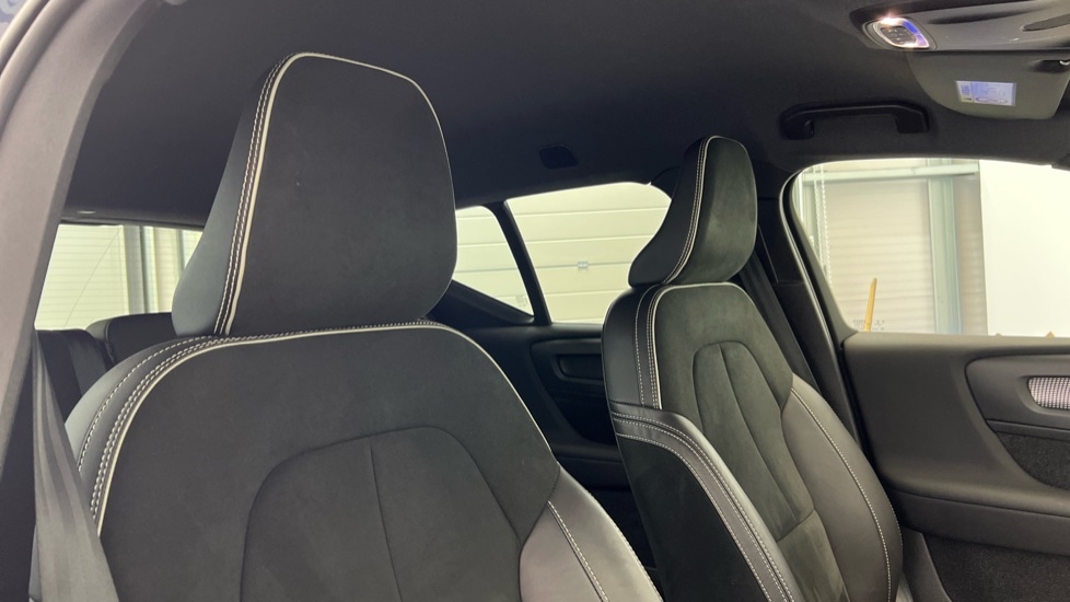 Used Volvo XC40 2021 for sale - 76003666: Photo 31