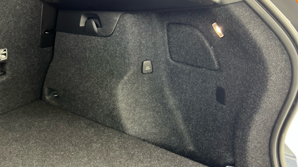 Used Volvo XC40 2021 for sale - 76003666: Photo 40
