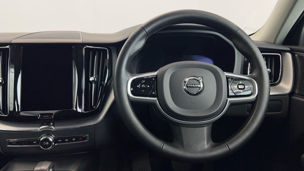 Used Volvo XC60 2022 for sale - 77010193: Photo 10