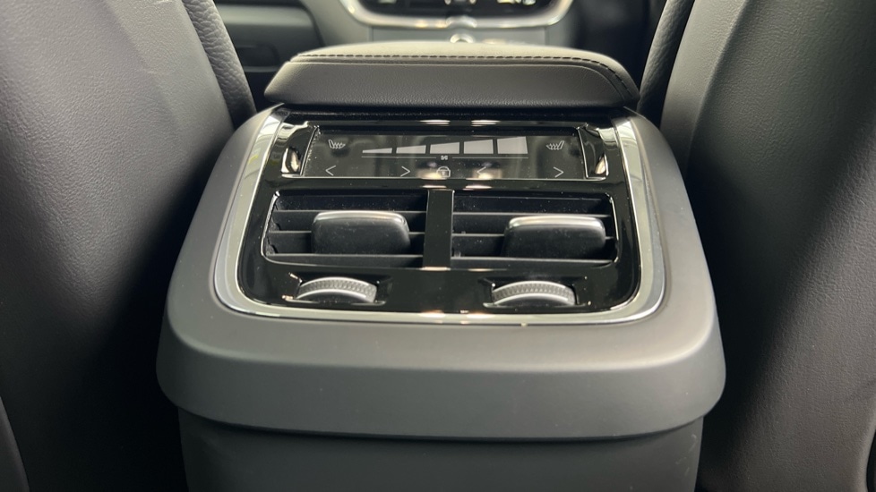 Used Volvo XC60 2022 for sale - 77010193: Photo 14