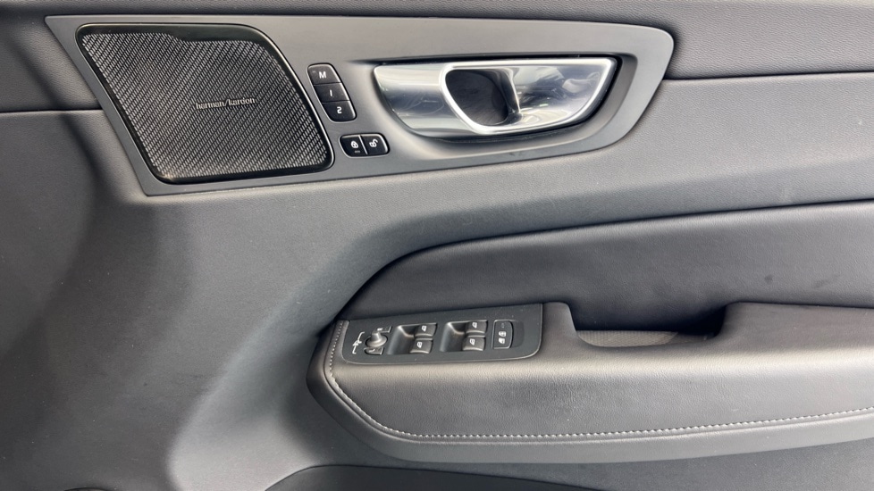 Used Volvo XC60 2022 for sale - 77010193: Photo 29