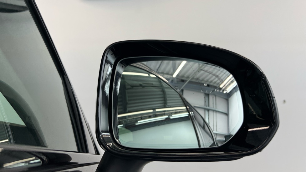 Used Volvo XC60 2022 for sale - 77010193: Photo 32