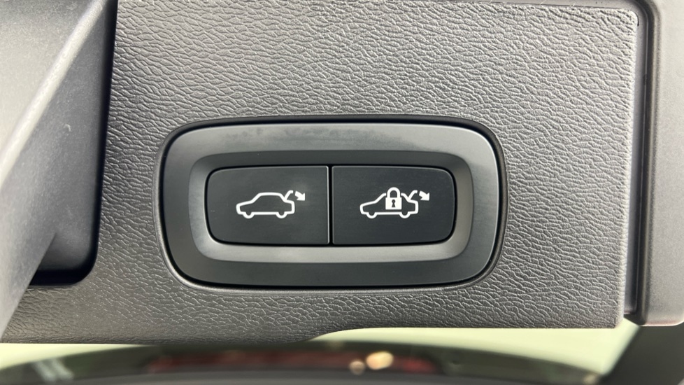 Used Volvo XC60 2022 for sale - 77010193: Photo 35