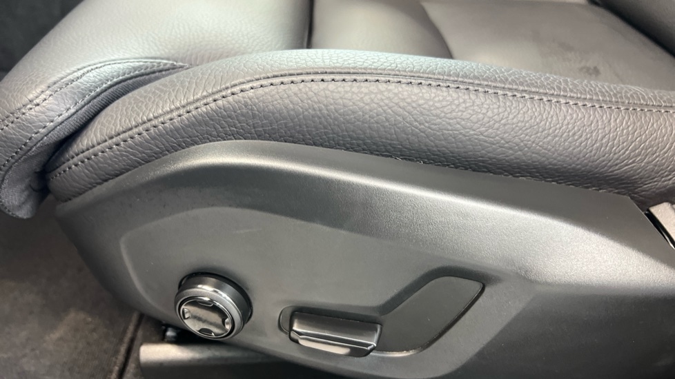 Used Volvo XC60 2022 for sale - 77010193: Photo 38