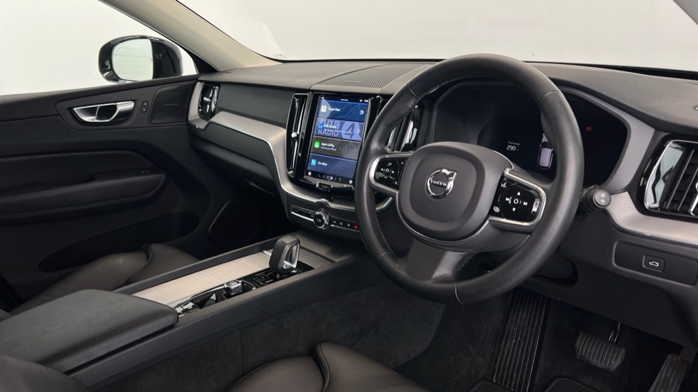 Used Volvo XC60 2022 for sale - 77010193: Photo 4