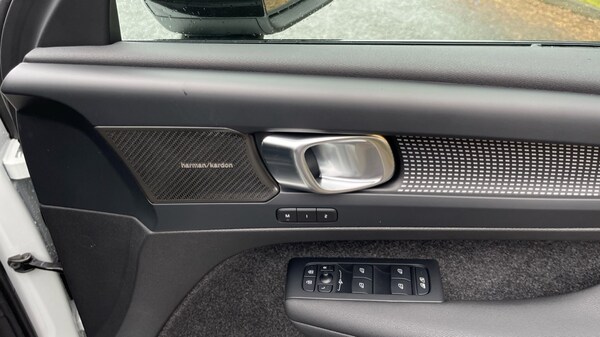 Used Volvo XC40 2024 for sale - 75796900: Photo 15