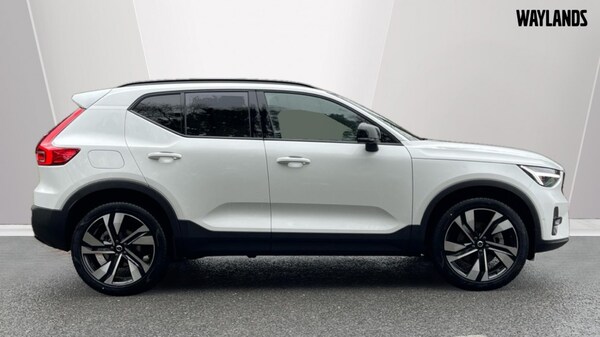 Used Volvo XC40 2024 for sale - 75796900: Photo 3