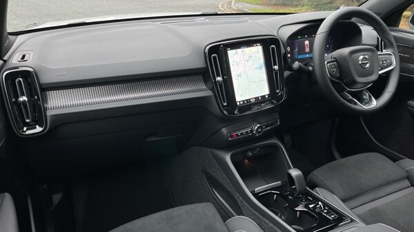 Used Volvo XC40 2024 for sale - 75796900: Photo 4