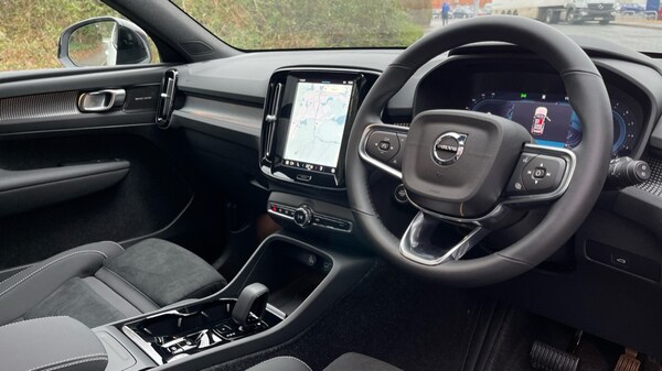 Used Volvo XC40 2024 for sale - 75796900: Photo 5