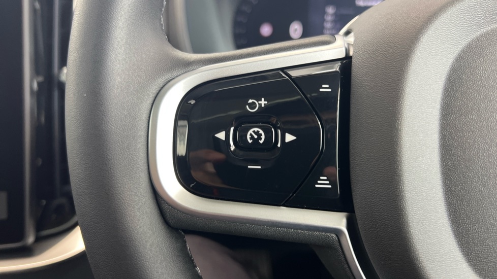 Used Volvo XC90 2025 for sale - 77060640: Photo 21