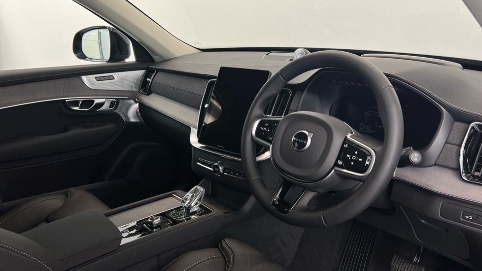 Used Volvo XC90 2025 for sale - 77060640: Photo 4