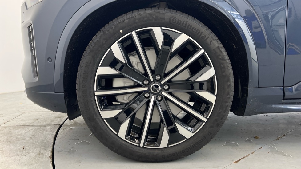 Used Volvo XC90 2025 for sale - 77060640: Photo 40