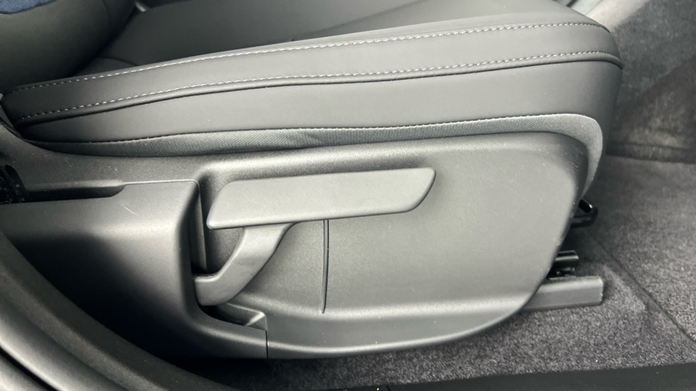 Used Volvo EX30 2025 for sale - 76556937: Photo 30