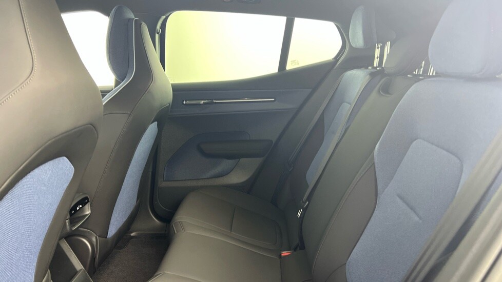 Used Volvo EX30 2025 for sale - 76556937: Photo 33