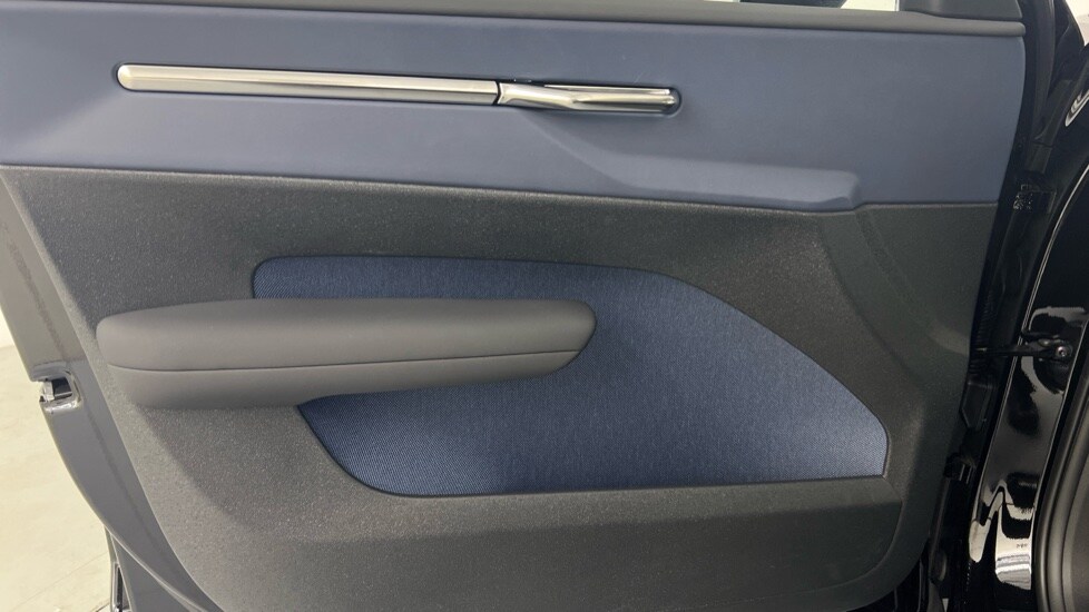 Used Volvo EX30 2025 for sale - 76556937: Photo 41