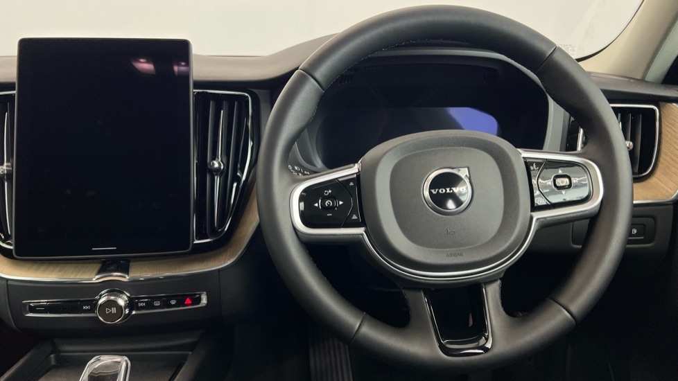 Used Volvo XC60 2026 for sale - 78008983: Photo 10