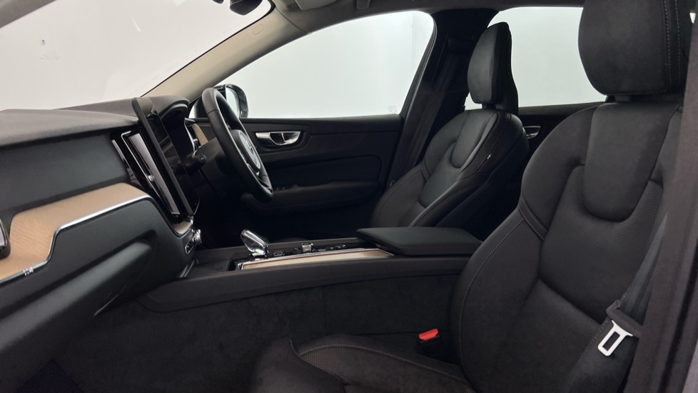 Used Volvo XC60 2026 for sale - 78008983: Photo 37