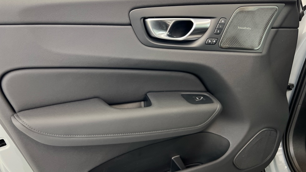 Used Volvo XC60 2026 for sale - 78008983: Photo 41